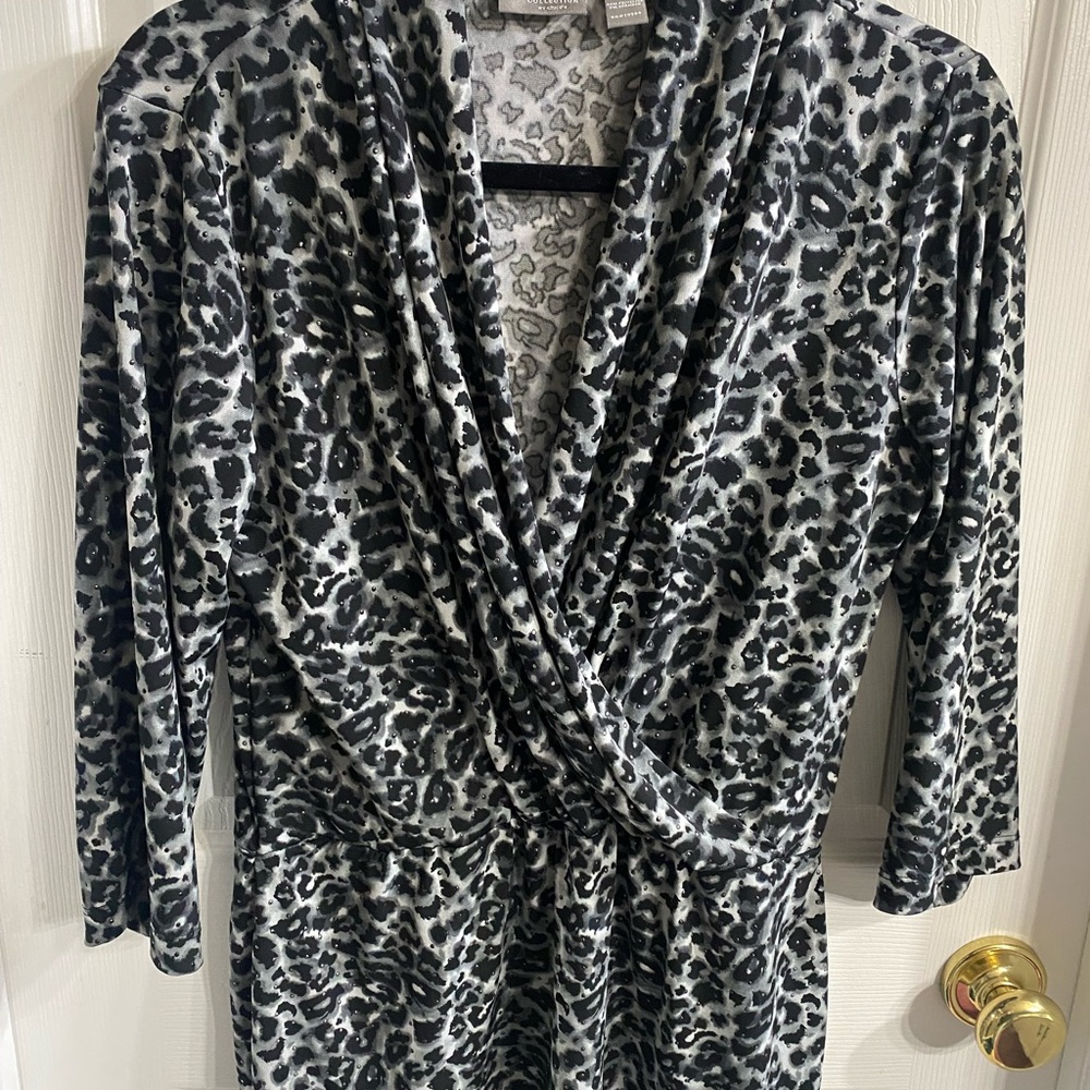 Chico's Black & White Animal Print Stretch Waist Top